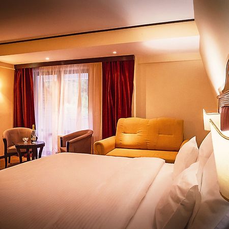 Perla Hotel Slanic-Moldova Bagian luar foto